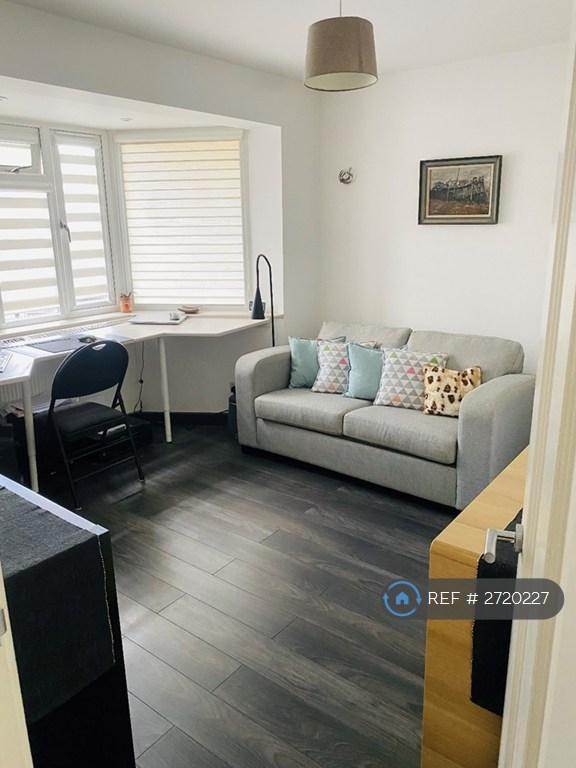 1 bedroom in Willow Gardens, Reading, RG2 (#2720227)