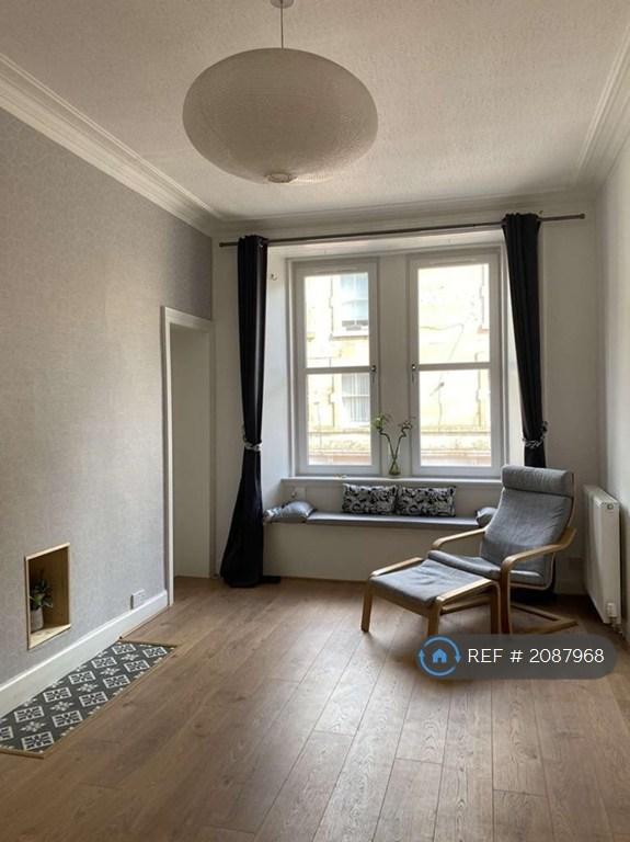 2 bedroom flat in Watson Crescent, Edinburgh, EH11 (2 bed) (#2087968)
