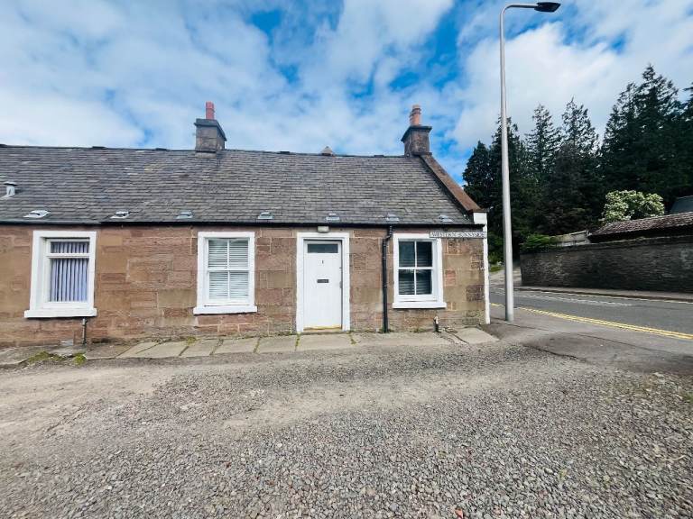 1 Bedroom Terraced Cottage, Forfar
