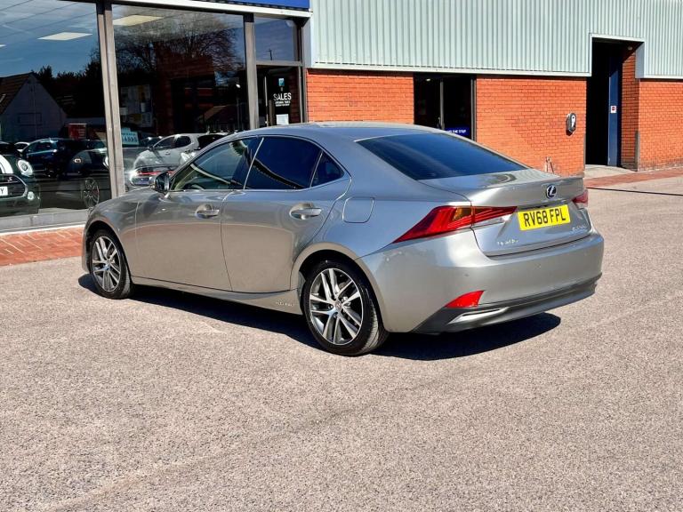 2018 Lexus IS 300h Advance 4dr CVT Auto SALOON PETROL/ELECTRIC Automatic