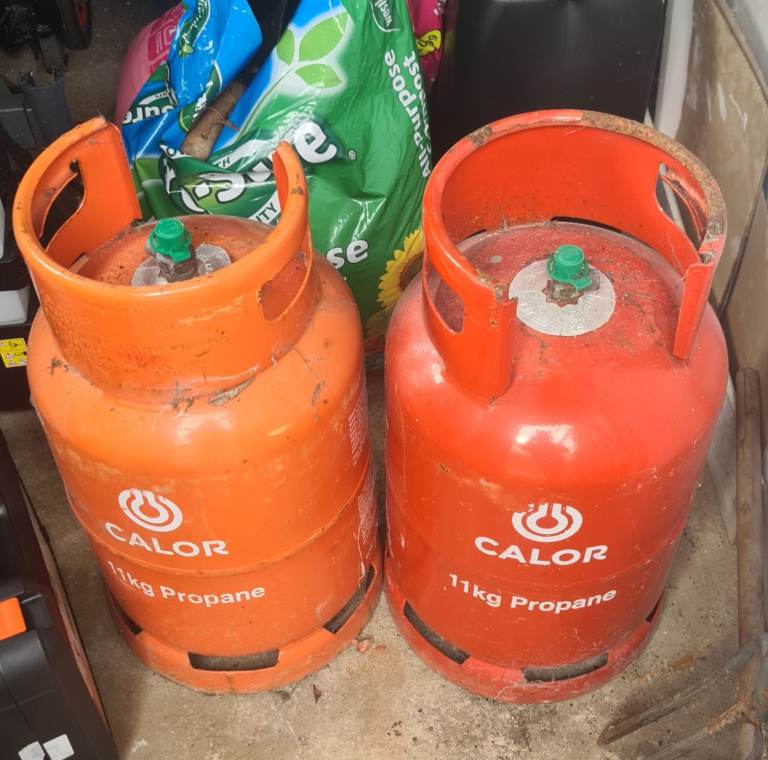 2 x Calor 11kg Propane Gas Bottles - Fair Condition