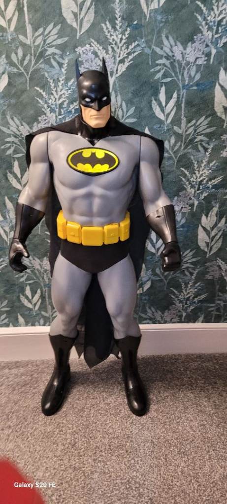 4 foot batman BIG collectable figure