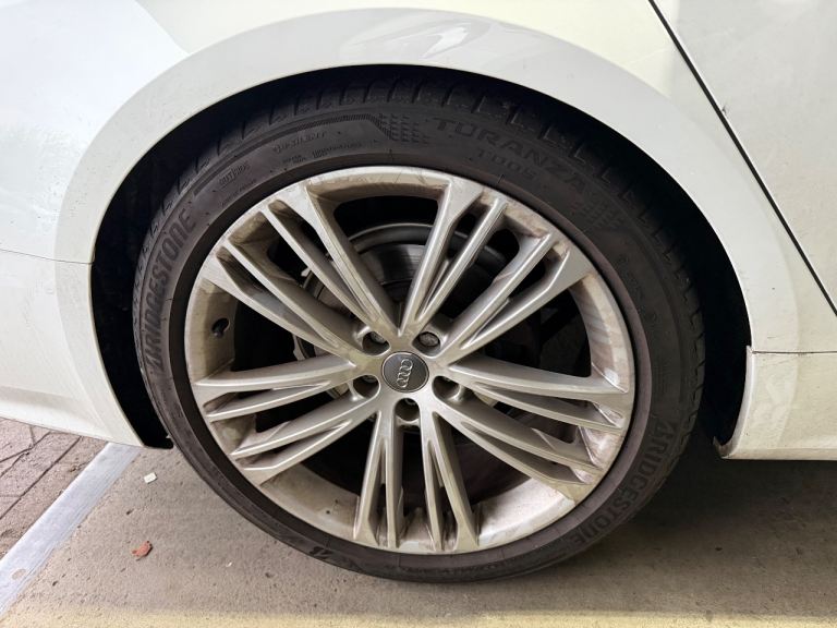 4x original 20 inch a7 wheels with tyres