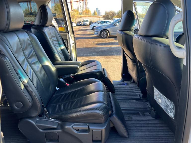 2024 Toyota Estima 2.4 Automatic 7 Seater. 83000 Miles. PETROL. Apple Car Play NAV. CAM. PX OK MP...