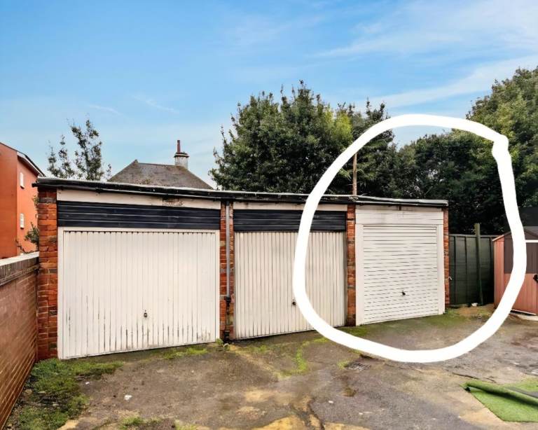 Garage To Rent Eastbourne Upperton Road