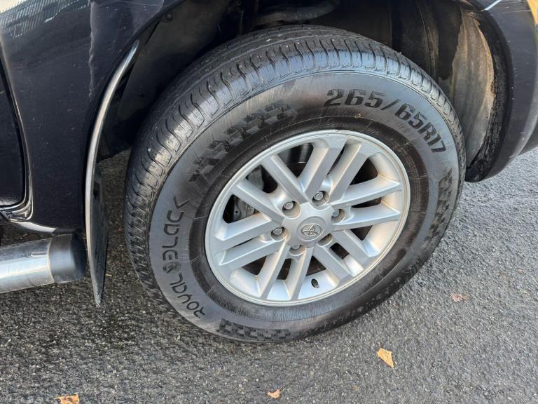 2015 Toyota Hilux Invincible D/Cab Pick Up 3.0 D-4D 4WD 171 Auto PICK UP DIESEL Automatic