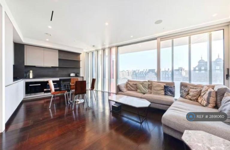 2 bedroom flat in Buckingham Palace Road, London, SW1W (2 bed) (#2891060)