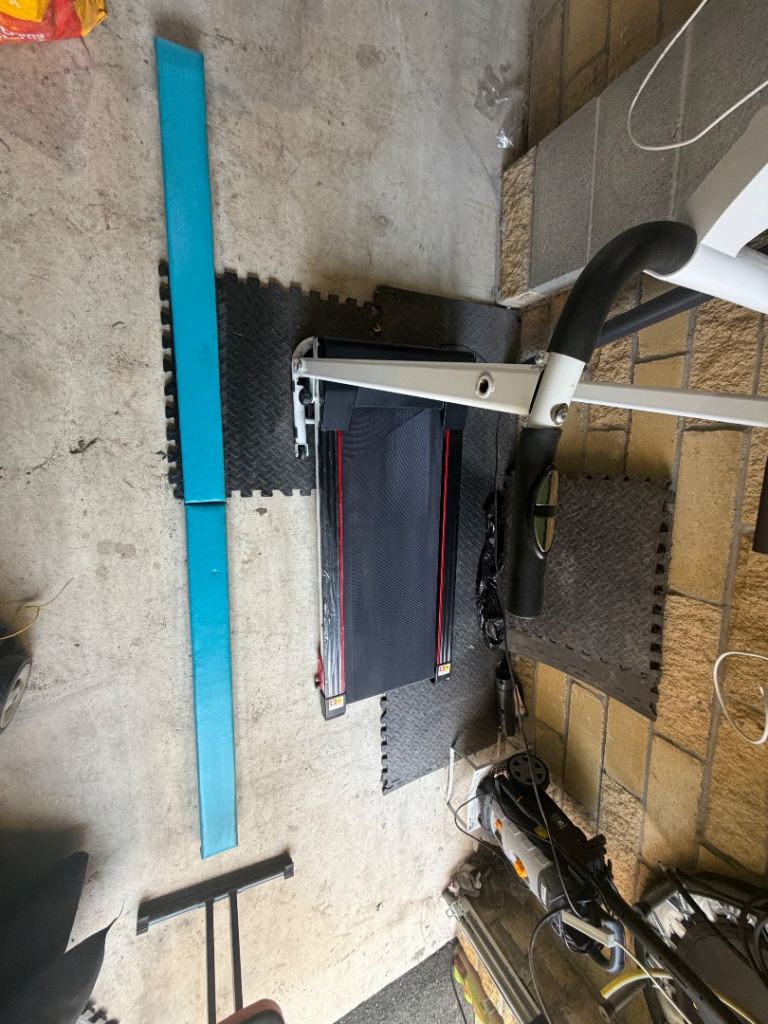 Folding balance beam gymnastics 