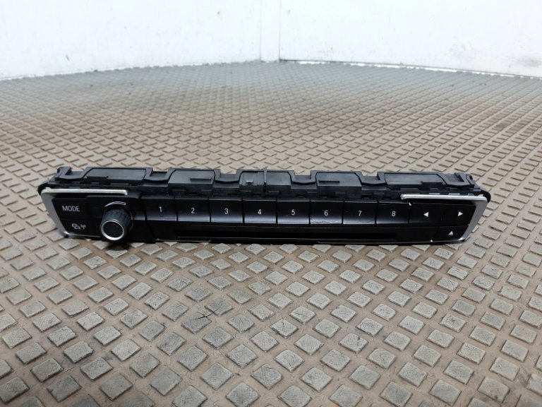 Bmw 3 Series Radio/Cd/Stereo Front Panel 2012-2019 4 Door Saloon 61316814188