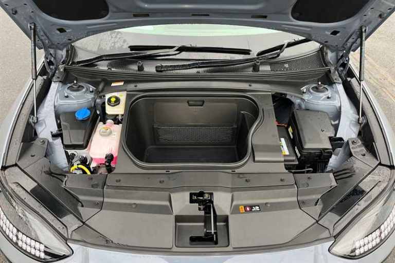 2025 Hyundai IONIQ 6 77.4kWh Ultimate Saloon 4dr Electric Auto (228 ps) Saloon Electric Automatic