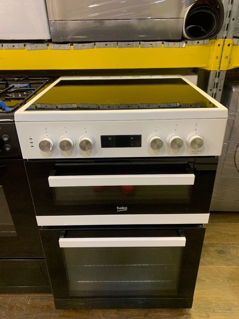 BEKO free standing electric ceramic cooker 60cm width in fully working order 