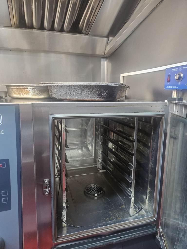 Rational iCombi Classic Combi Oven ICC 6-1/1/G (Gas Version) with Stand