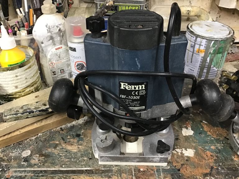 Small router 