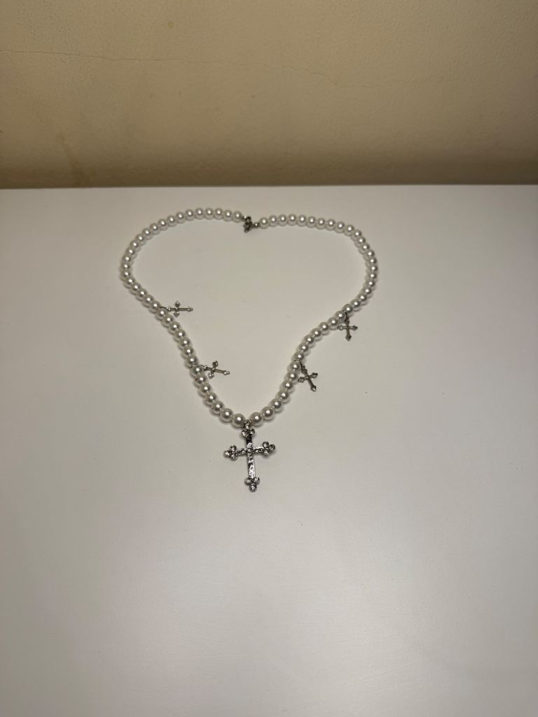 Pearl Necklace with Silver Cross Charms – Gothic / Streetwear Style