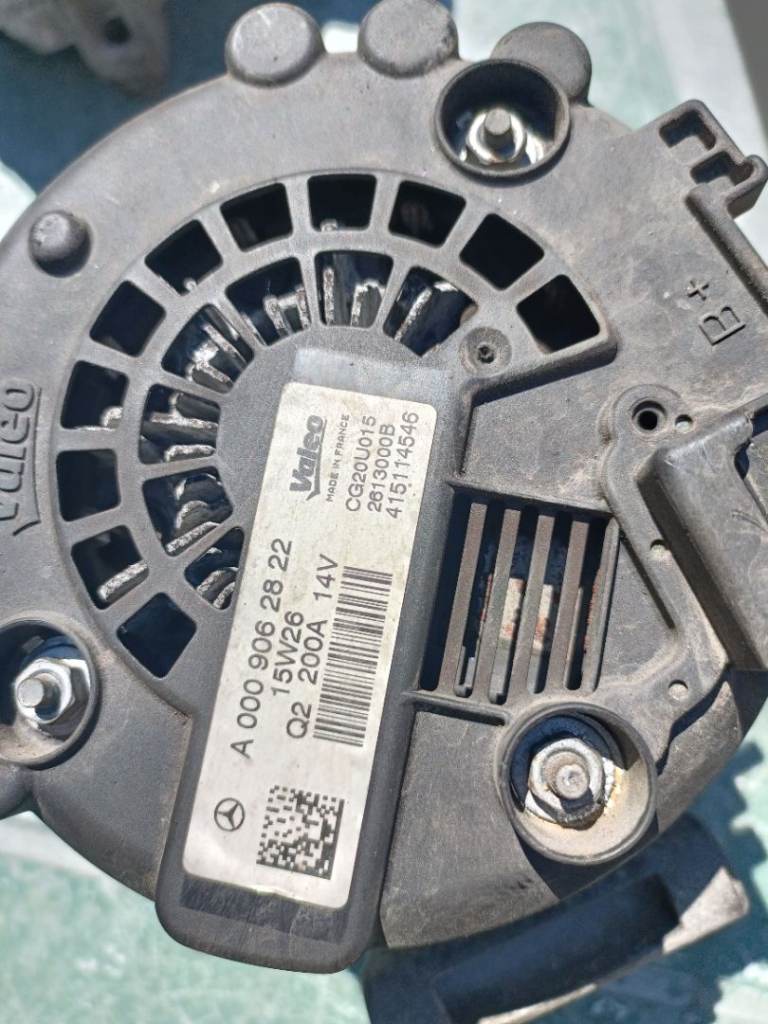 2016 Benz c class 220 cdi alternator 
