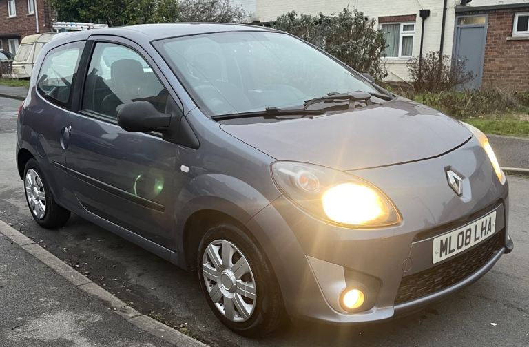 2008 Renault Twingo with FSH