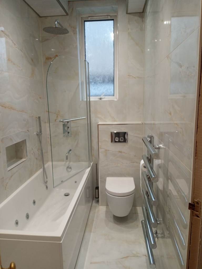 Experienced Tiler – 15 Years of Hands-On Experience