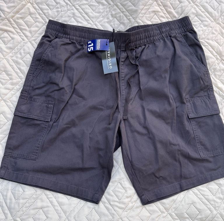 Men’s cargo shorts xl BNWT 