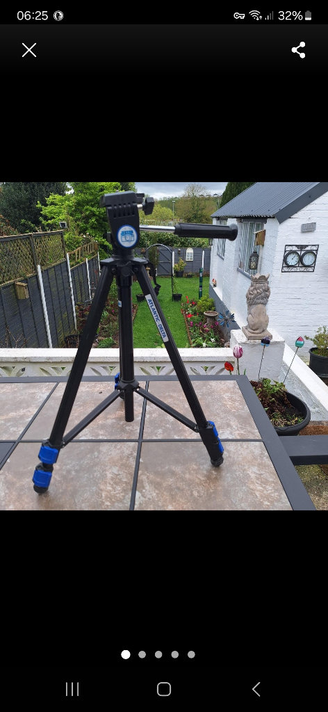 Jessops camera tri-pod 