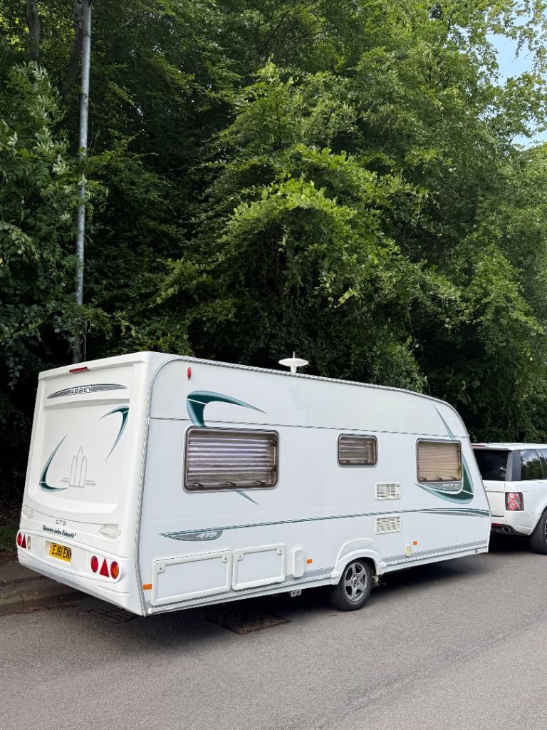 2008 abbey Gts 415 4 berth fixed bed 