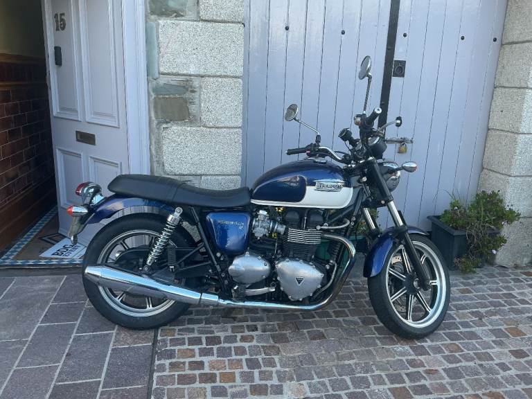 Triumph, BONNEVILLE, 2012, 865 (cc)