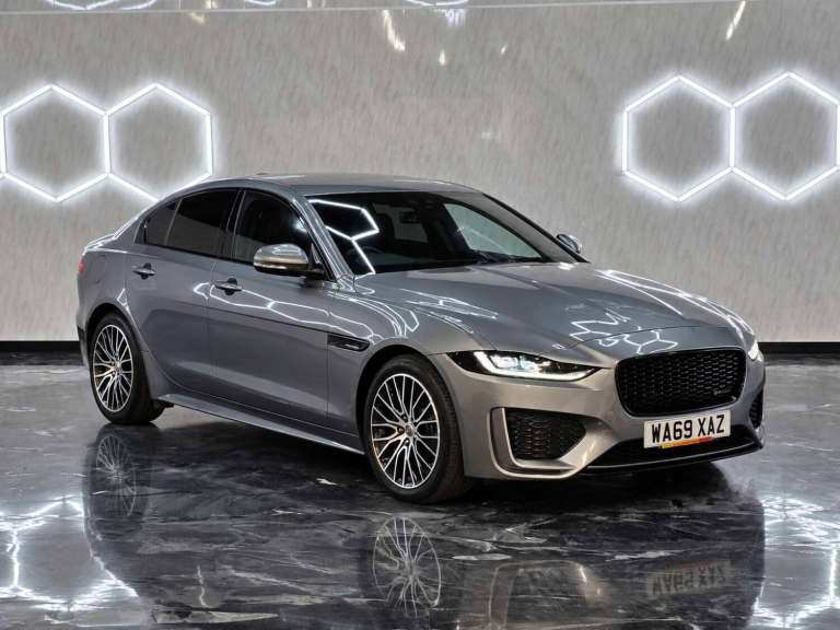 2019 Jaguar XE R-DYNAMIC S Saloon Diesel Automatic