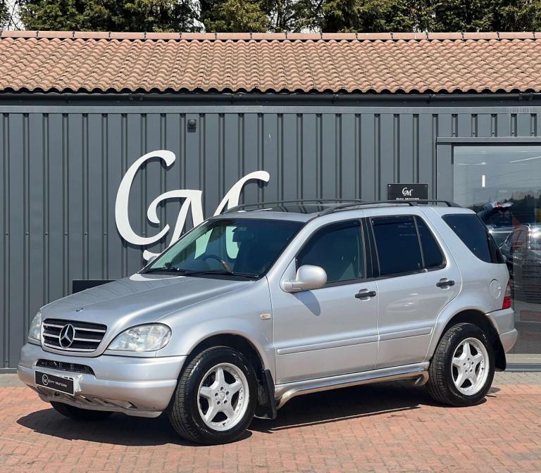 1998 Mercedes-Benz M Class 3.2 ML 320 Auto 4WD 5dr SUV Petrol Automatic