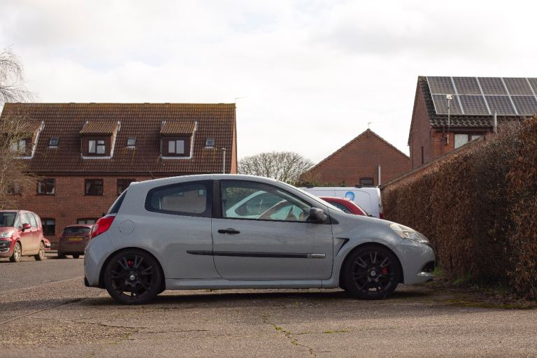 Renault, CLIO,cup sport Hatchback, 2010, Manual, 1998 (cc), 3 doors