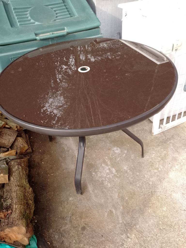 Round Glass Top Garden Table with 4 Chairs and Parasol