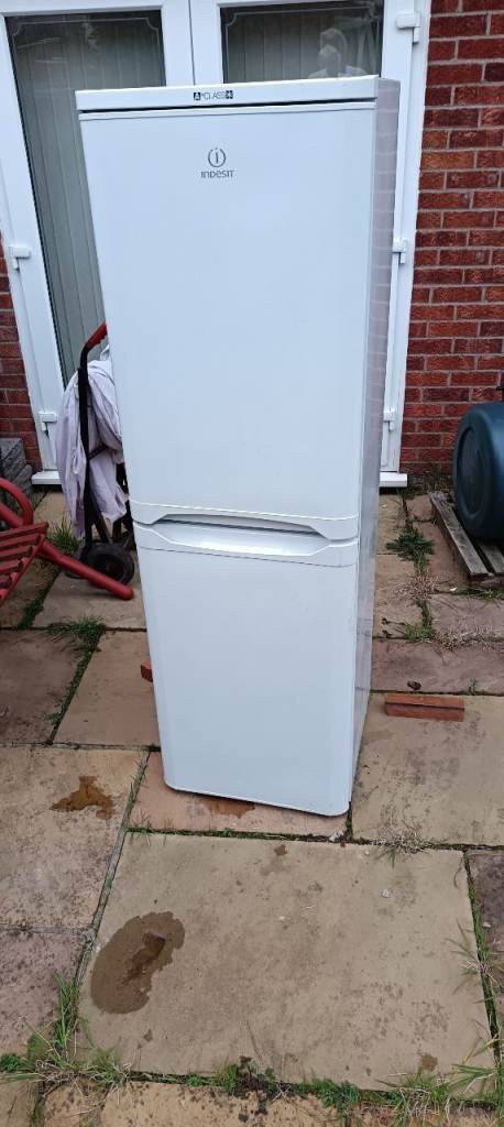 Indesit fridge freezer