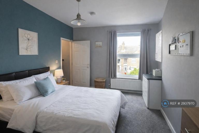 1 bedroom in Royal Avenue, Doncaster, DN1 (#2937970)