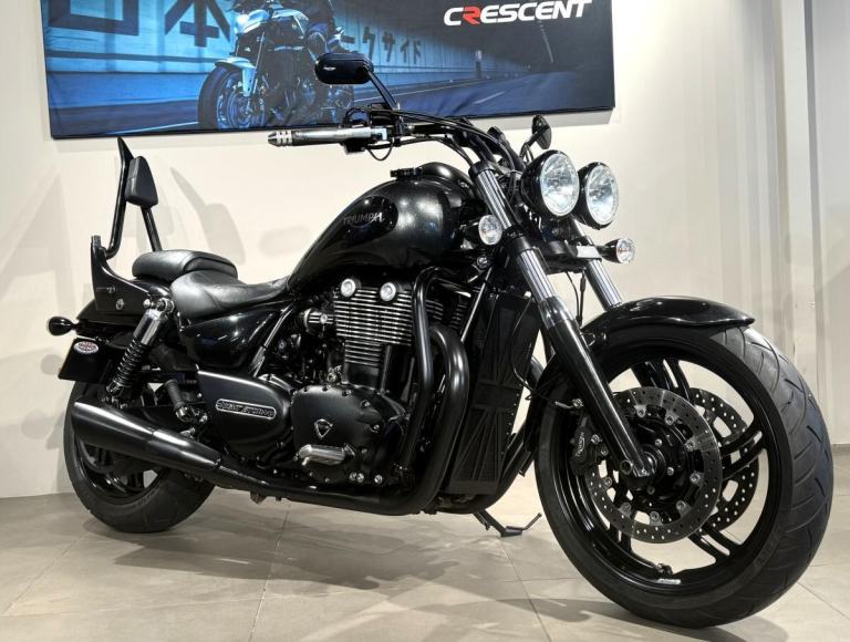 TRIUMPH THUNDERBIRD NIGHTSTORM 2016 ONLY 6422 MILES - STUNNING BLACK BEAUTY 