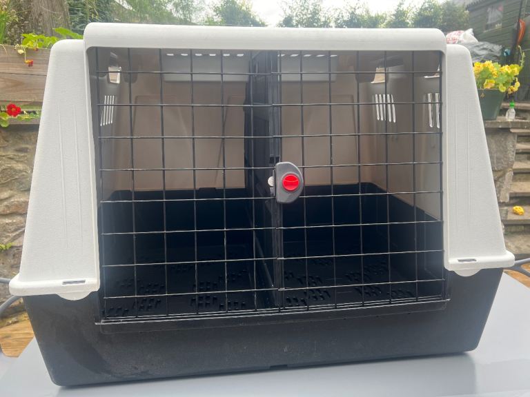 Car dog crate - Ferplast Atlas Car Pet Carrier Maxi Medium/large
