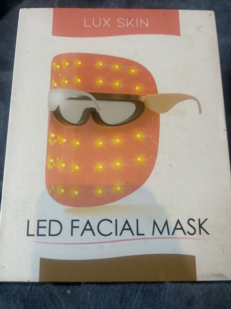 Lux facial mask 