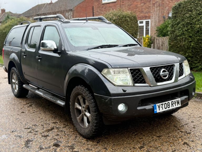 NISSAN NAVARA AVENTURA 2.5 DCI DOUBLE CAB PICK UP