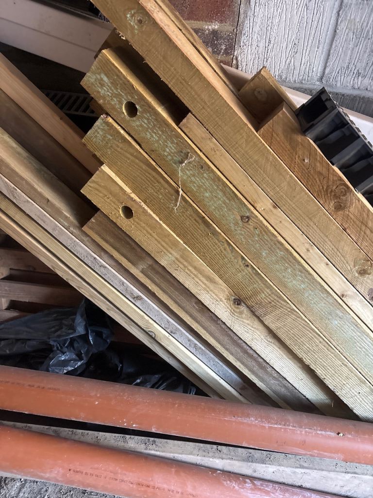 8 1.2m treated fence posts 