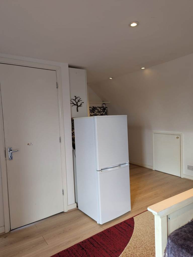 Studio Flat 