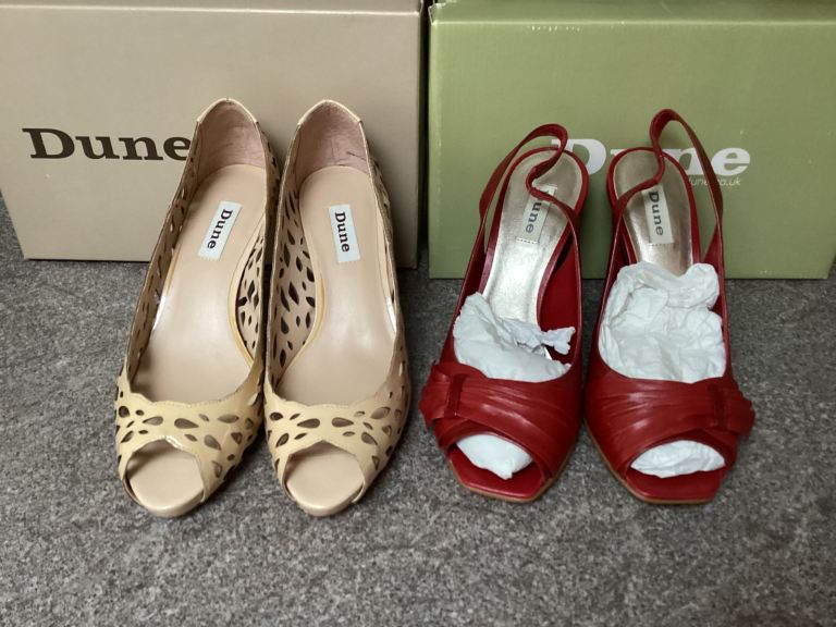 Ladies high heal shoes 