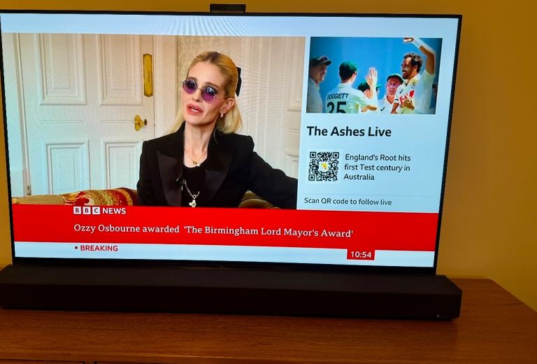 Sony BRAVIA XR MASTER Series A90K 48" 4K UHD OLED +Bravia soundbar Sony theatre 8 soundbar