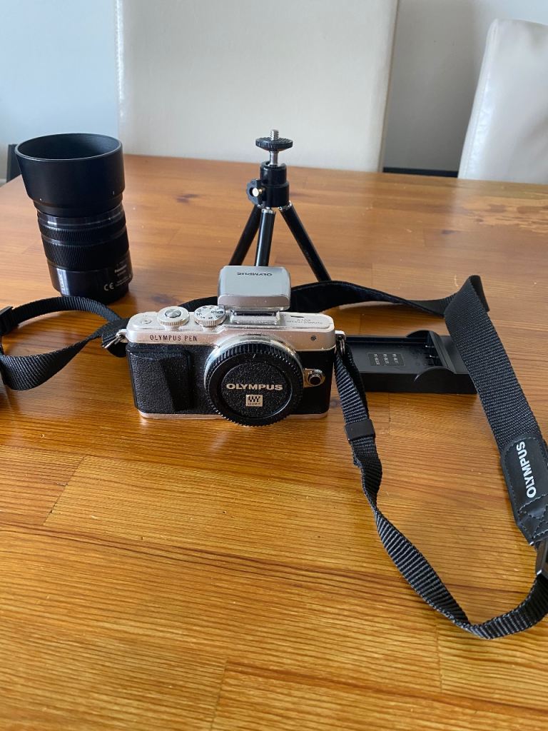 Olympus PL-7 Digital Camera bundle