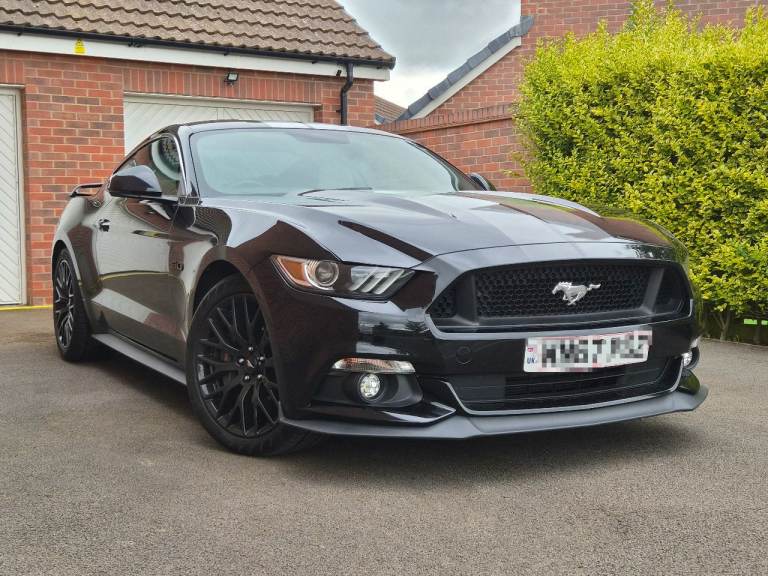 Car for hire prom wedding Mustang