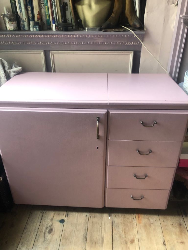 Horn sewing cabinet 