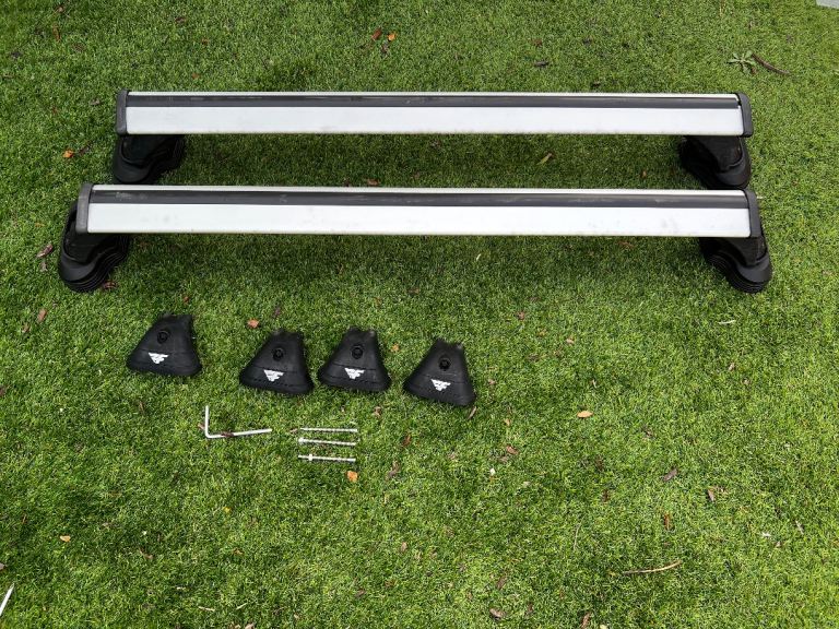 FREE - Farad fixed point roof bars 