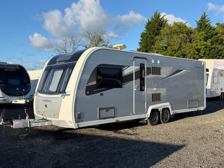2019 BUCCANEER COMMODORE QUAD MOTOR MOVERS AIR CON CENTRE WASHROOM