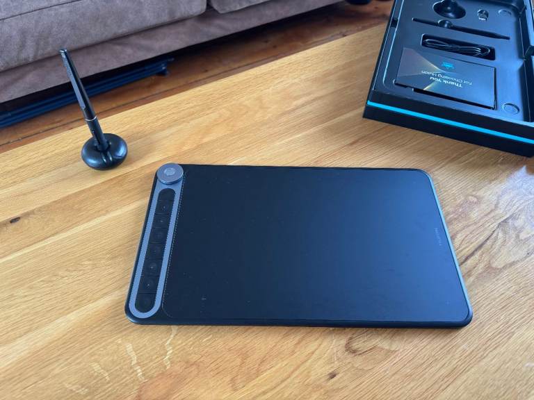 HUION Wireless Graphics Drawing Tablet with Pen – As New