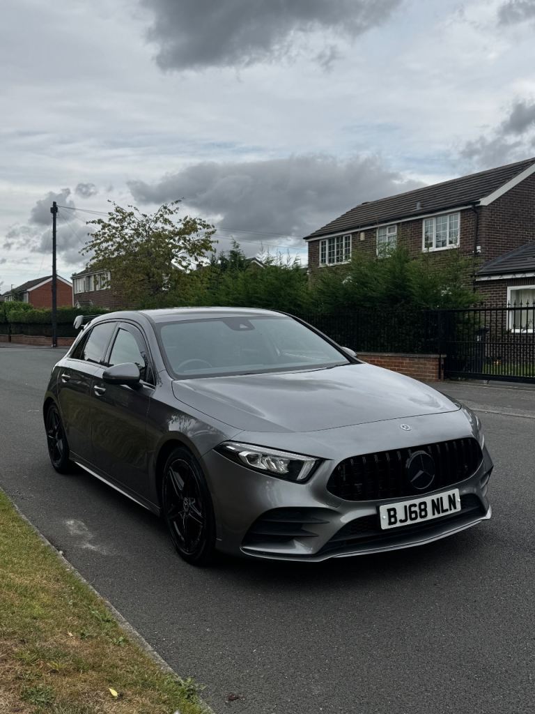 Mercedes Benz A180d AMG LINE