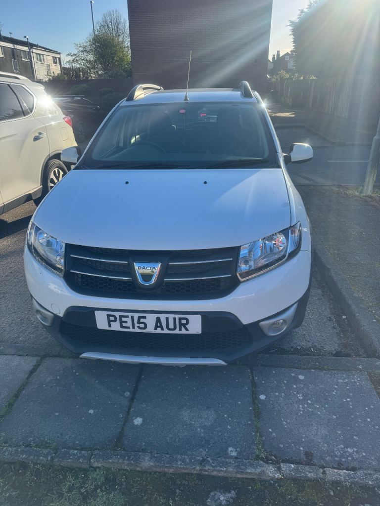 DACIA SANDERO STEPWAYv 2015, WHITE COLOUR, THE CAR WONT START