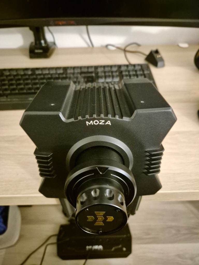 Moza R5 Sim Racing Wheelbase