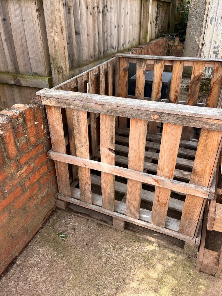 Free Pallet with sides 🆓 