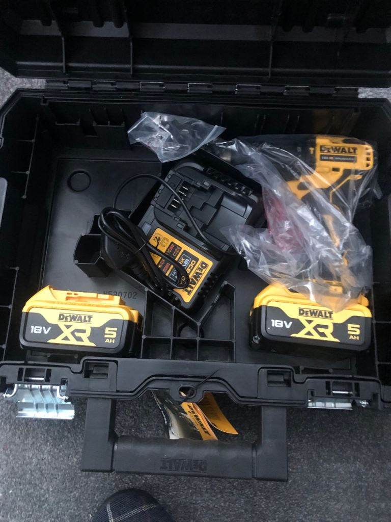 Dewalt 18v combi drill with 2x5 amp batteries and charger 
